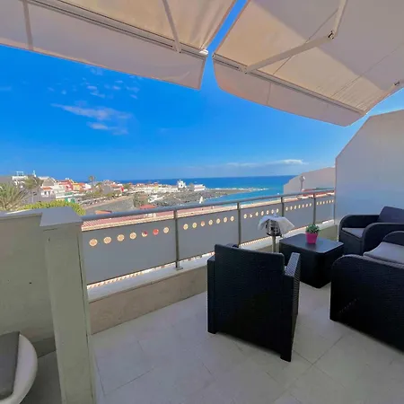 Ático con vistas al mar en el centro de La Caleta * Costa Adeje (Tenerife)