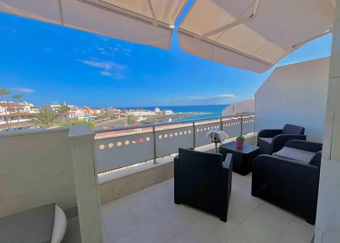 Ático con vistas al mar en el centro de La Caleta * Costa Adeje (Tenerife)