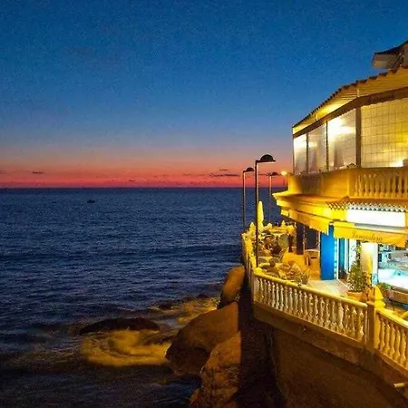 Апартаменты Atico Con Vistas Al Mar En El Centro De La Caleta